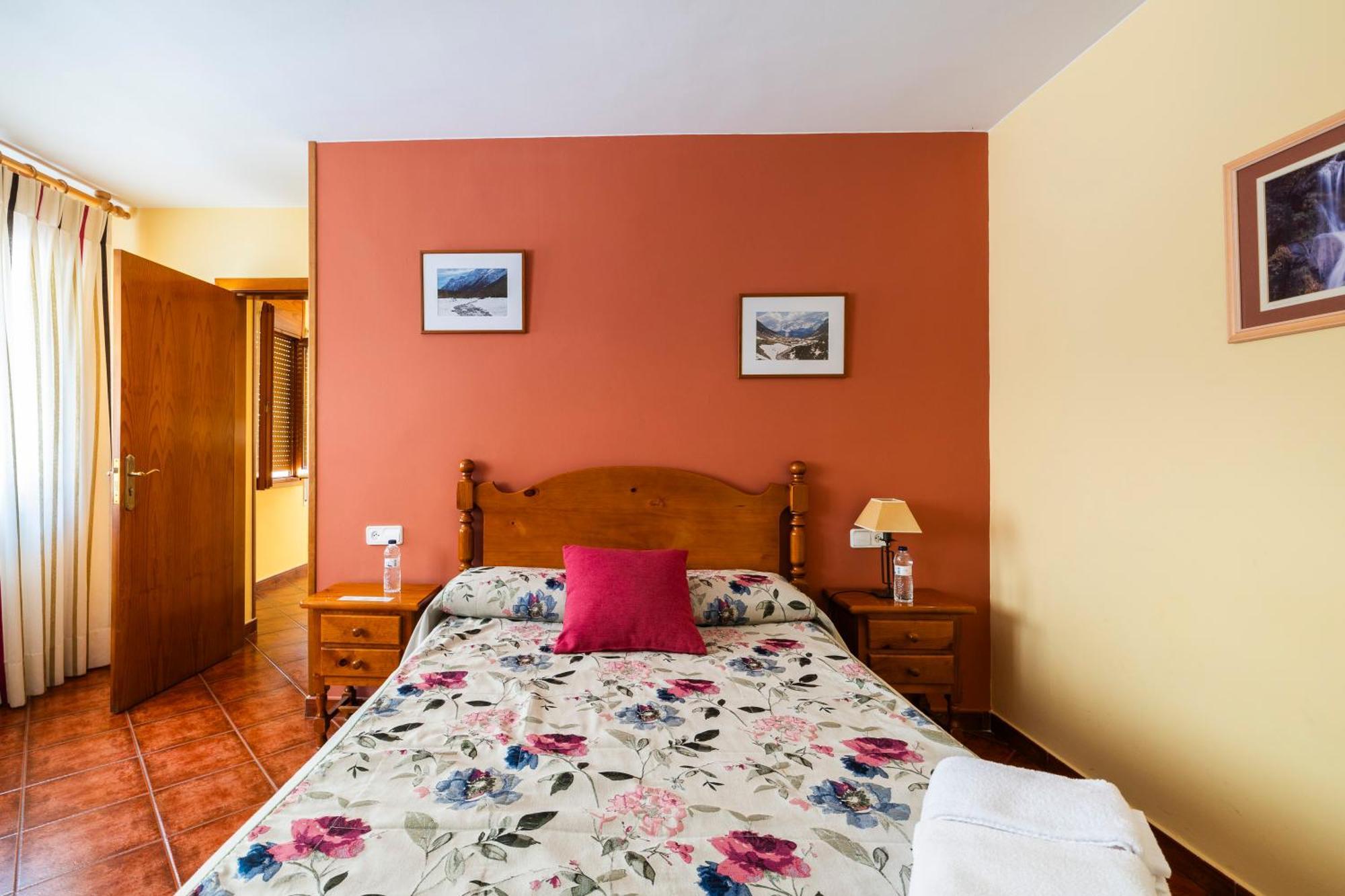 Hostal Panart Bielsa Buitenkant foto