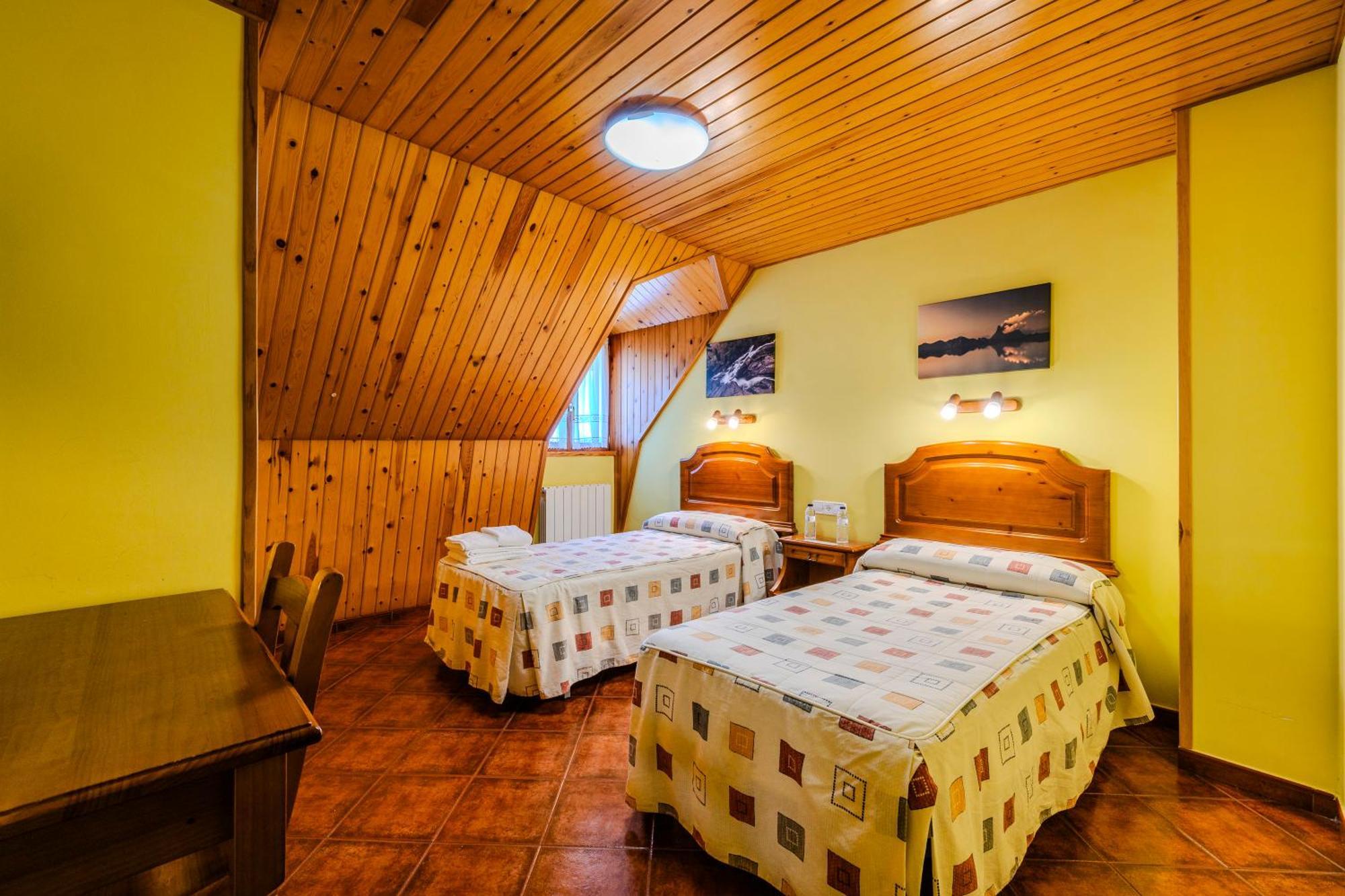 Hostal Panart Bielsa Buitenkant foto