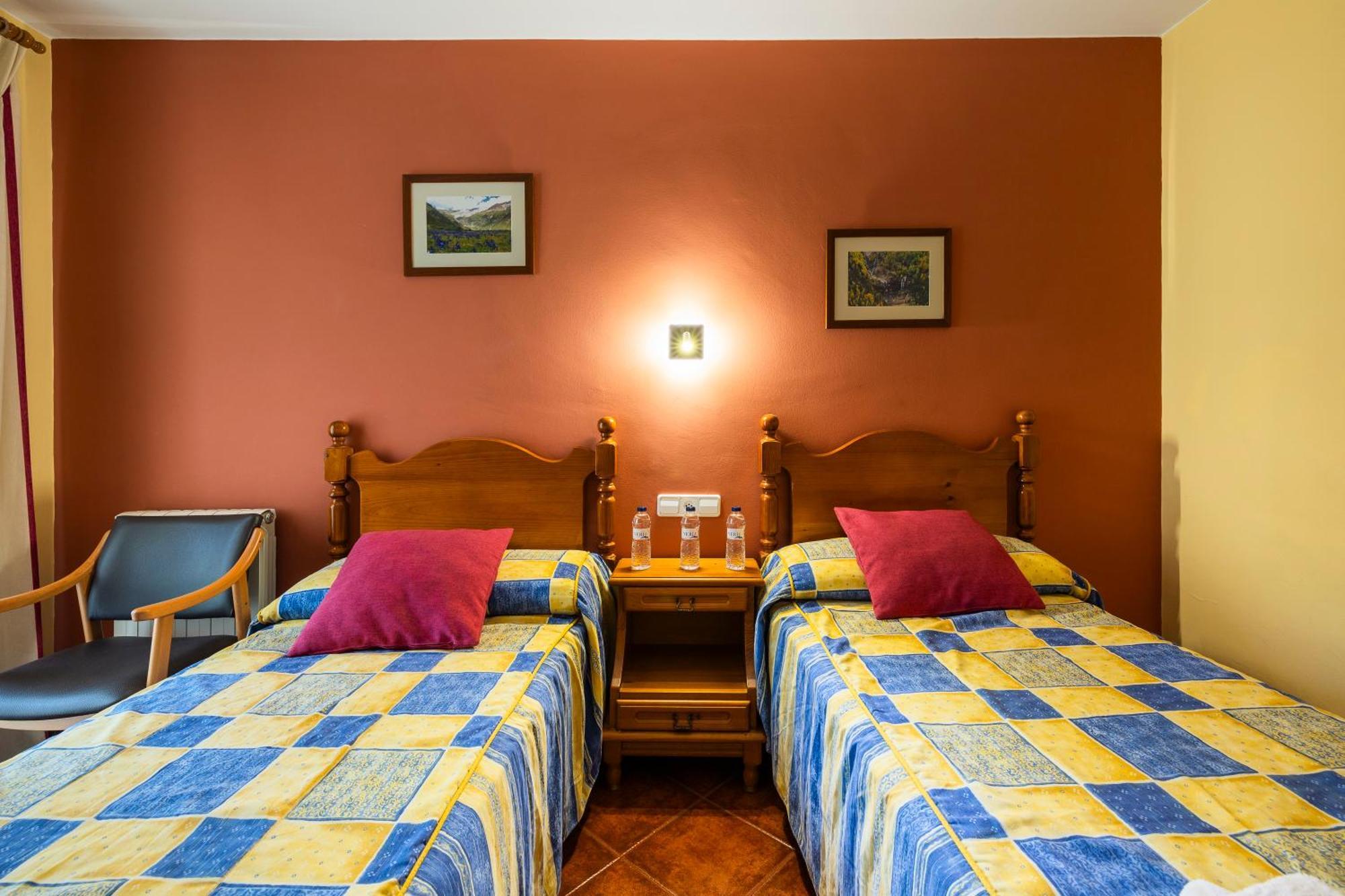 Hostal Panart Bielsa Buitenkant foto